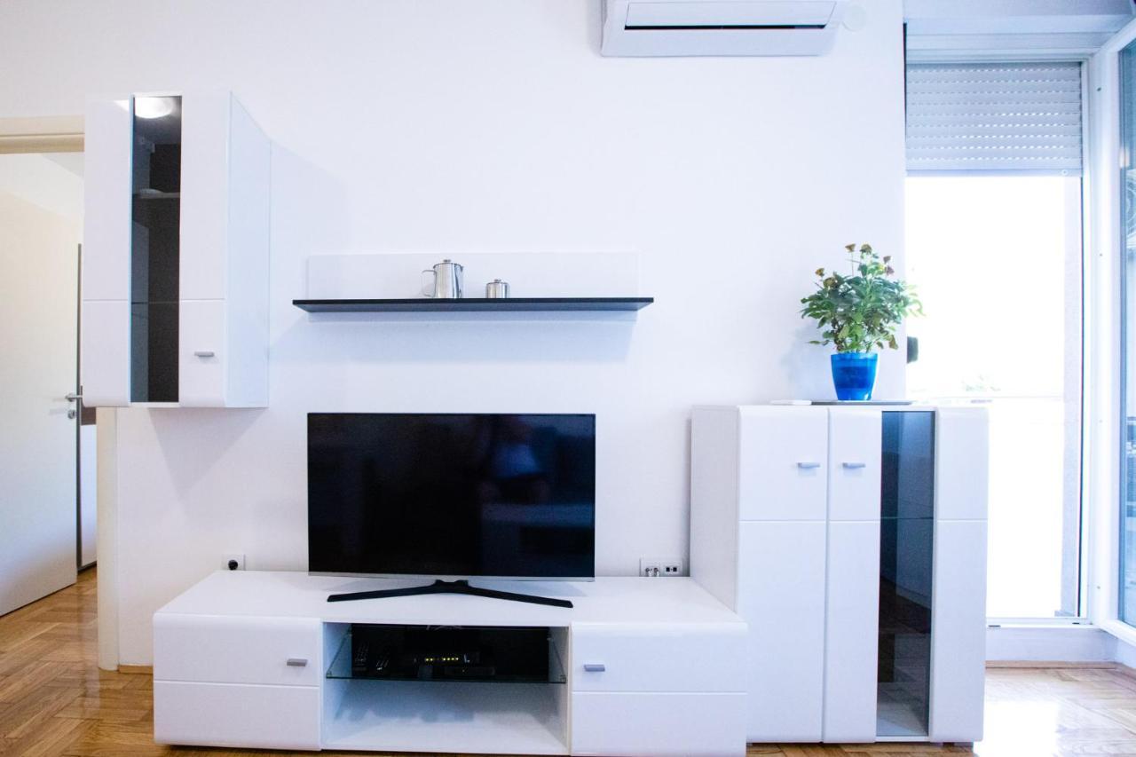 Apartment 6m I M5 *